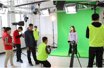 山東省城市服務(wù)技師學(xué)院文化與創(chuàng)意系 專(zhuān)業(yè)攝像及制作服務(wù)，賦能創(chuàng)意與傳播